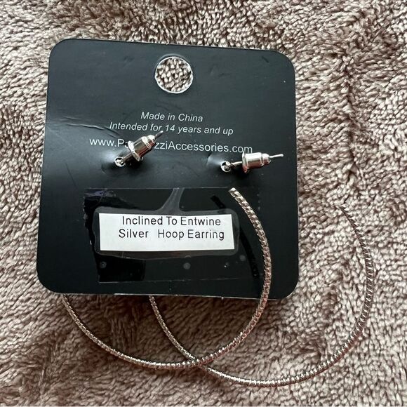 PAPARAZZI SILVER HOOPS 2 pair NWT🏷 - Picture 7 of 8